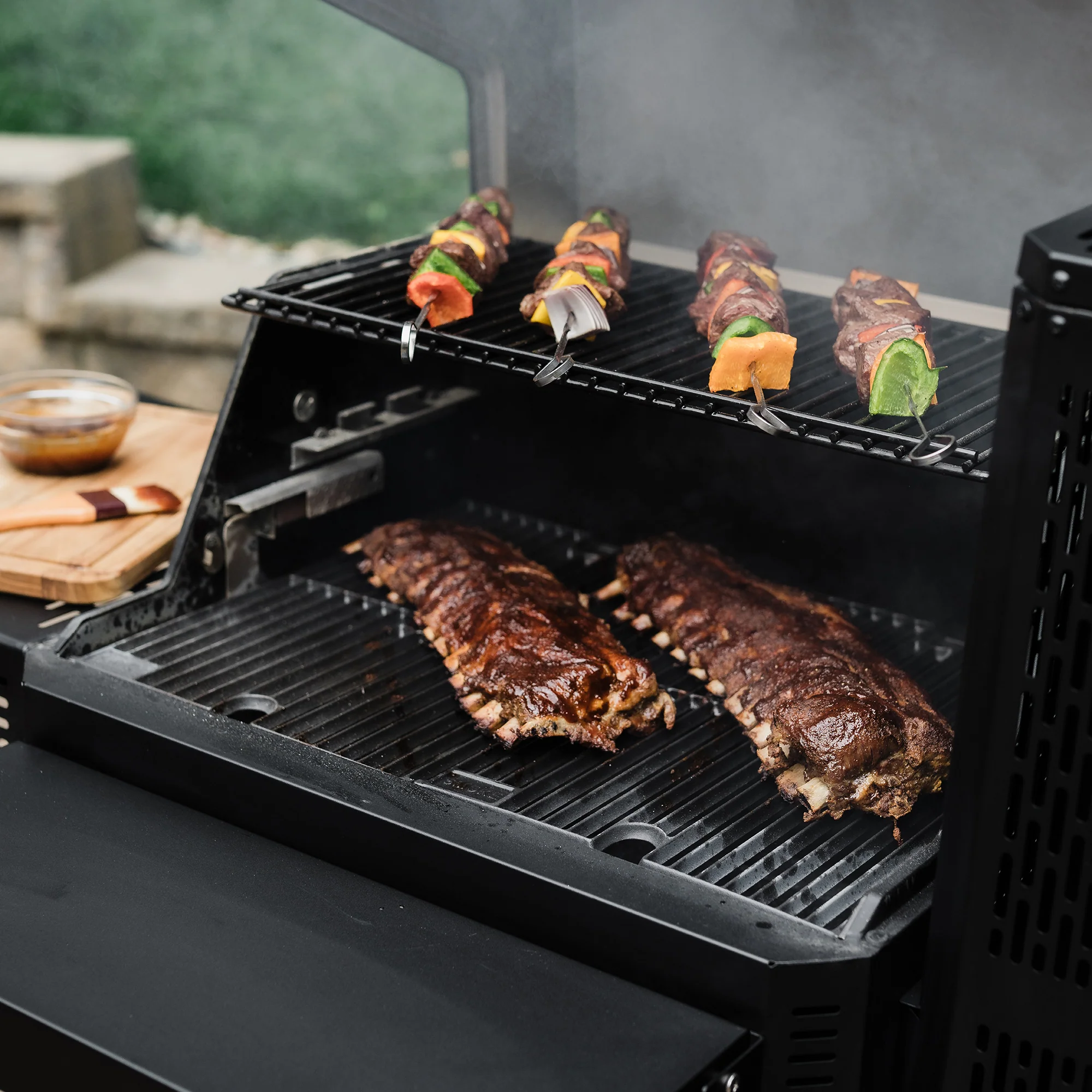 Masterbuilt Gravity Series 600 Digital Charcoal Grill + Smoker - Bundle - Image 13