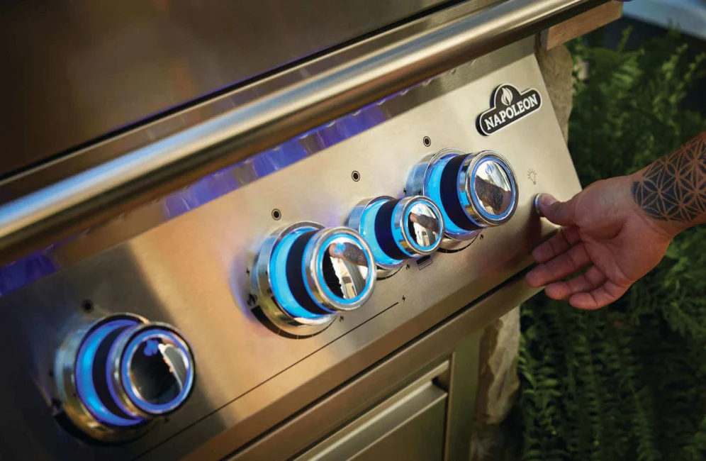 Napoleon 700 Series 32 Inch RBI Built-in with Rear Infrared Burner - Image 15